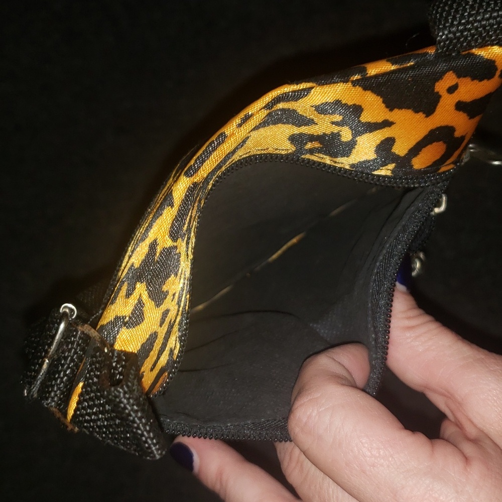 Multiple Small Bags - Picture 7 of 13